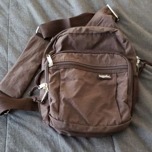 Baggallini Cross-strap back bag